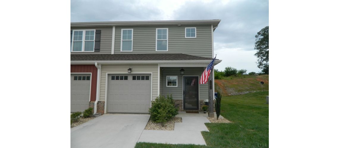 1201 Commonwealth Cir, Forest, VA