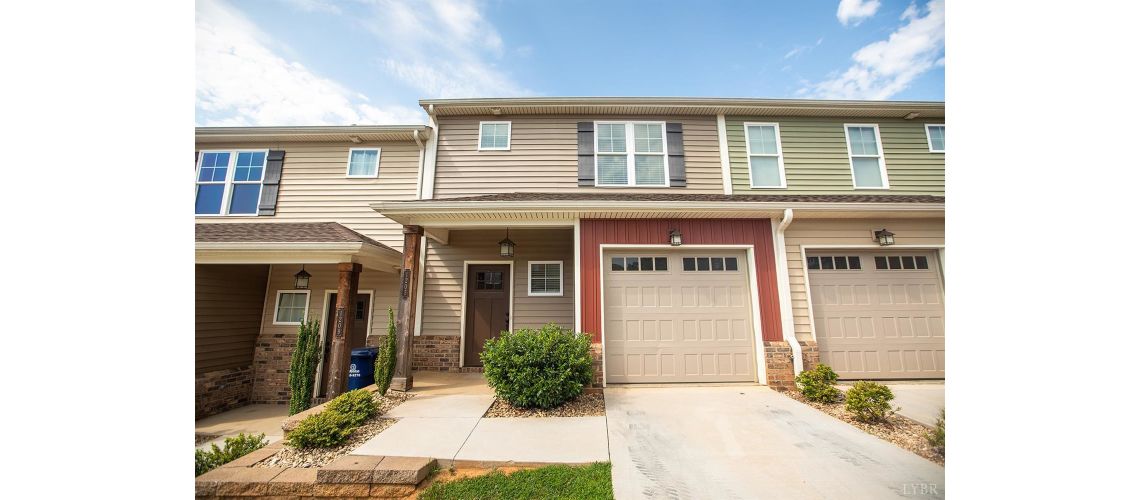 1205 Commonwealth Cir, Forest, VA