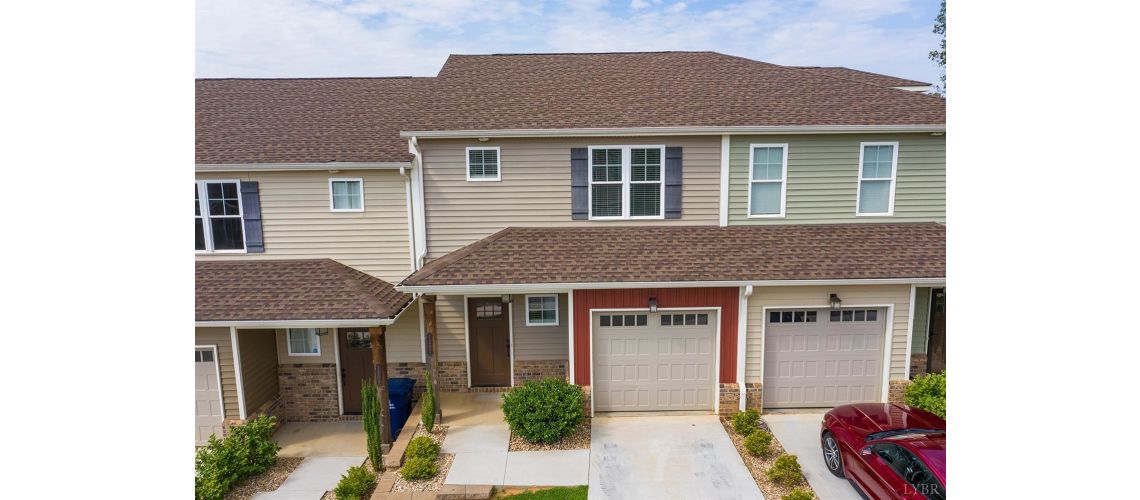 1205 Commonwealth Cir, Forest, VA