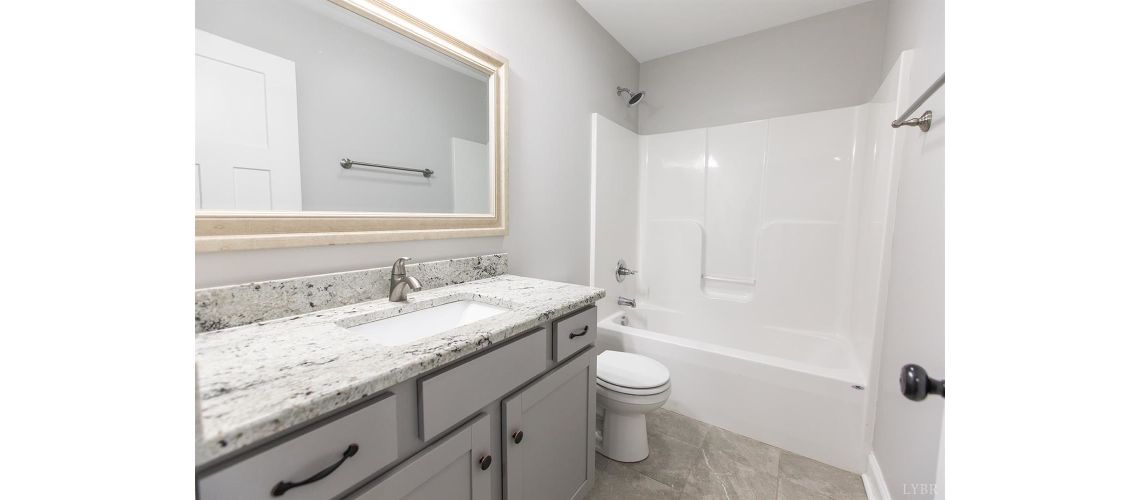 1205 Commonwealth Cir, Forest, VA