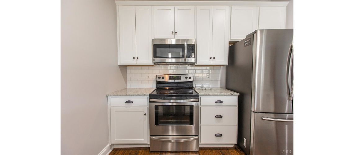 1205 Commonwealth Cir, Forest, VA