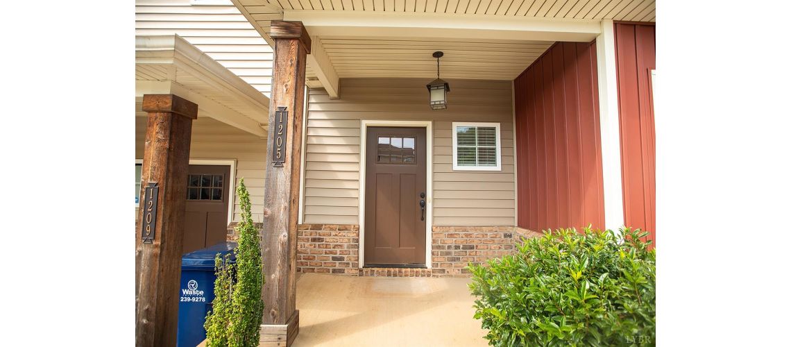 1205 Commonwealth Cir, Forest, VA