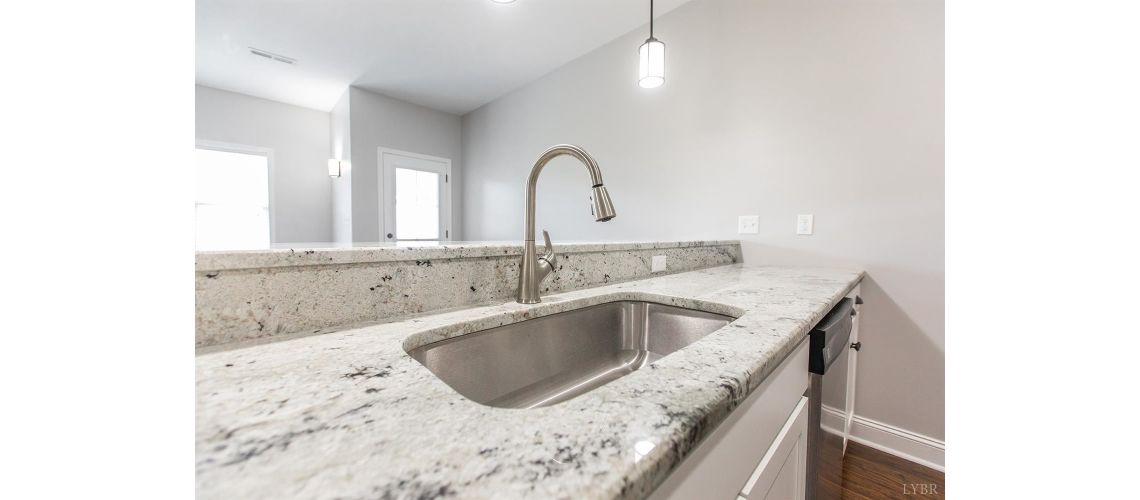 1205 Commonwealth Cir, Forest, VA