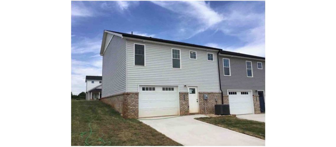 1054 Brownstone Lane, Forest, VA