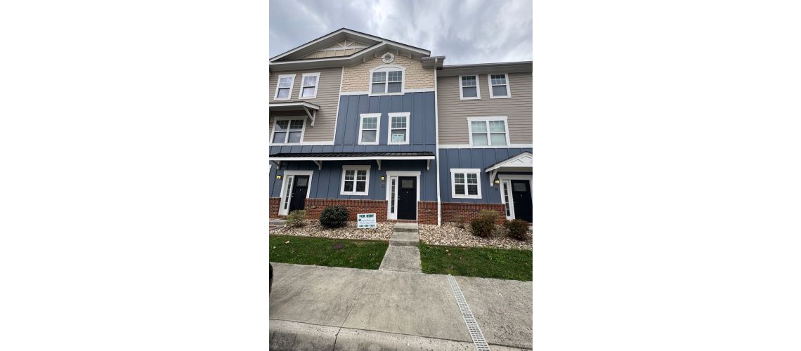 1600 Wards Ferry Road
Unit 806, Lynchburg, VA