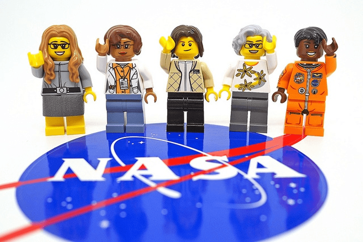 NASA-Woman 1.png