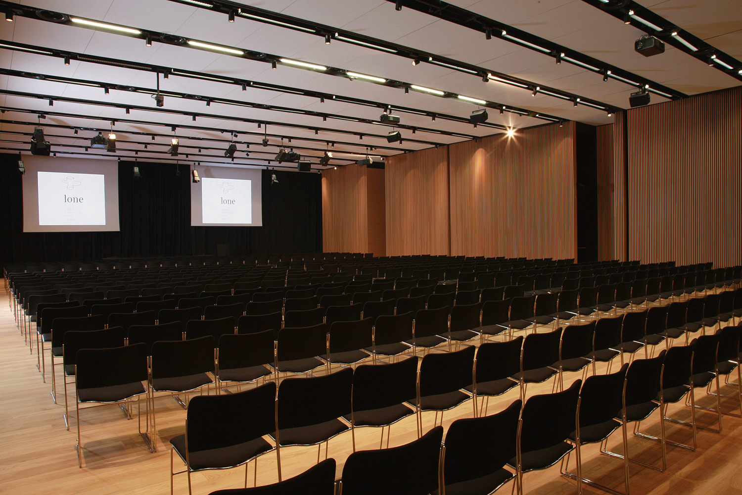 Konferencijska dvorana Lone