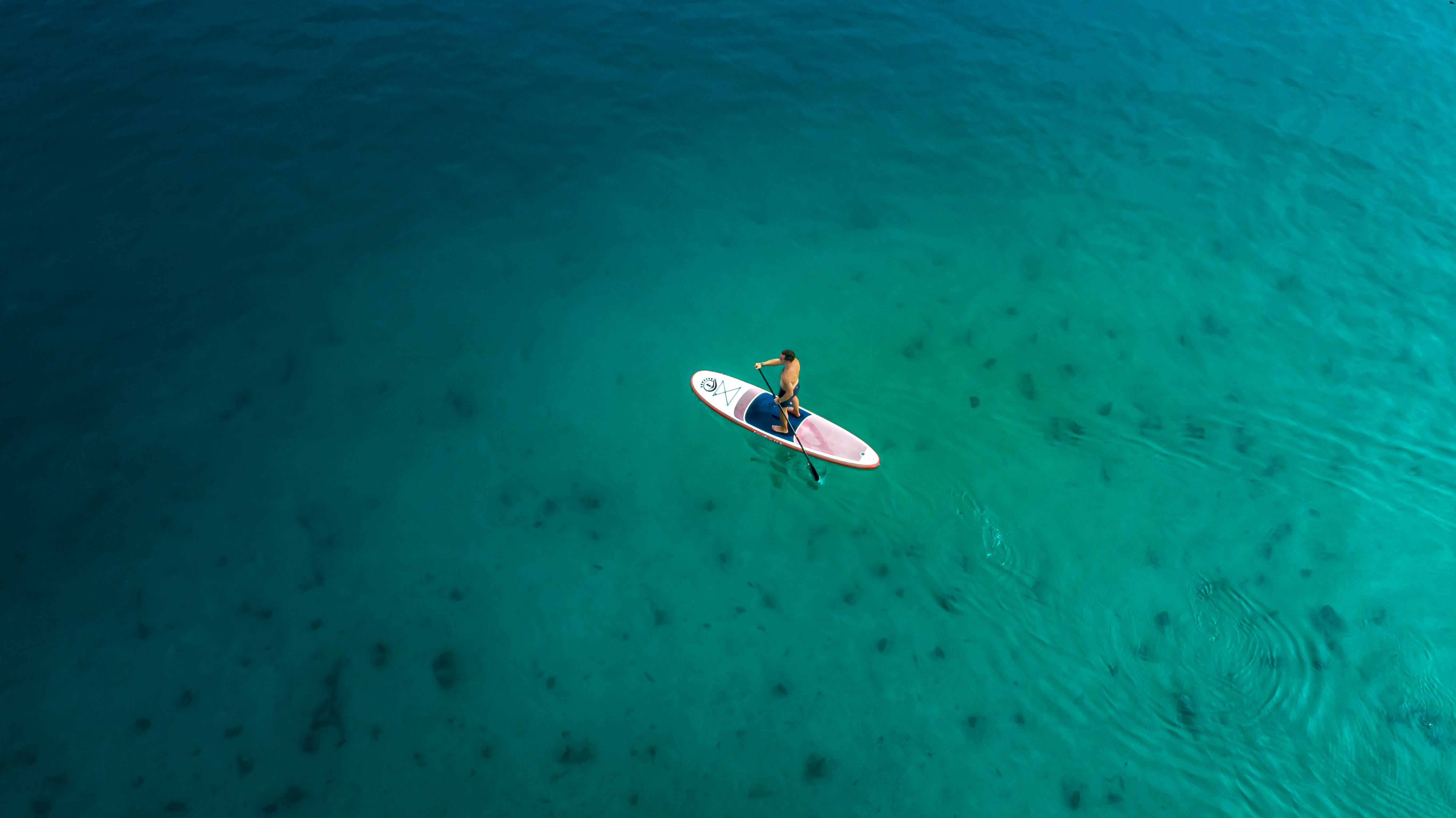 One-hour SUP hire for guests of Monte Mulini hotel and hotel Lone
