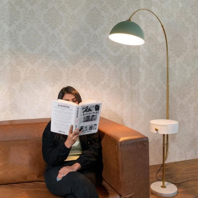 Eason Floor Lamp