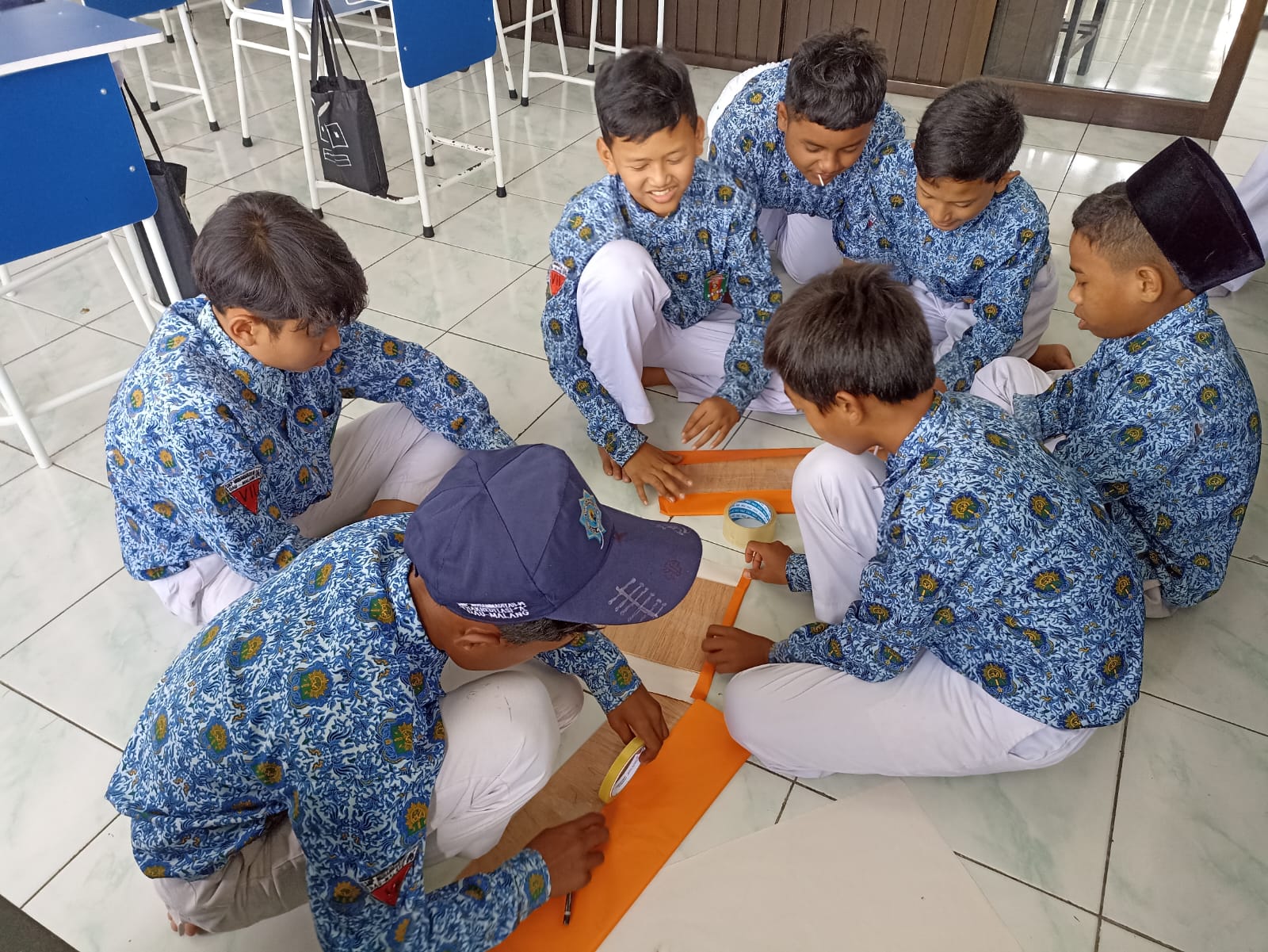 Malanghub Berita Pemanfaatan Sudut Kelas Untuk Pojok Baca Bersama malanghub-berita-pemanfaatan-sudut-kelas-untuk-pojok-baca-bersama