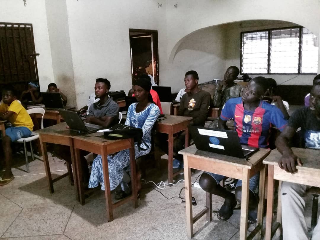 Image-of-ghanaian-youth-in-class-learning-coding-ict-computer-skills