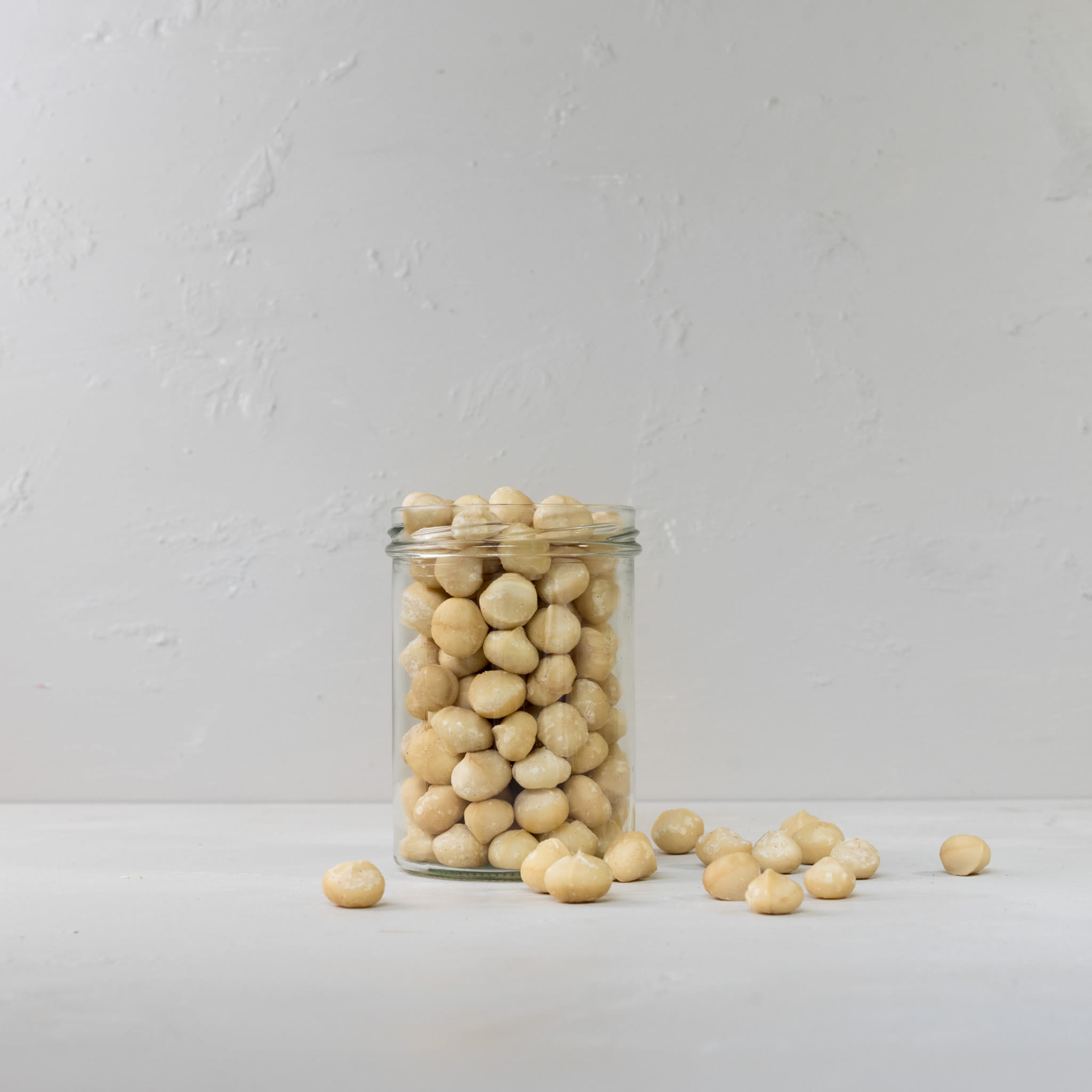 Bio Macademianüsse im Glas