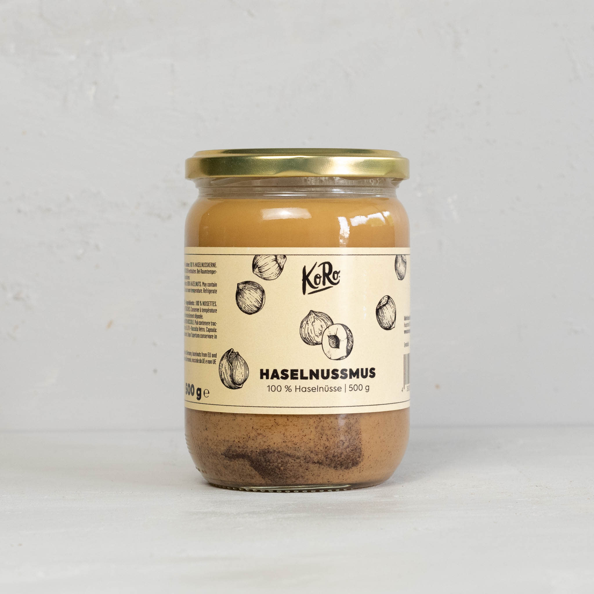 Haselnussmus im Glas