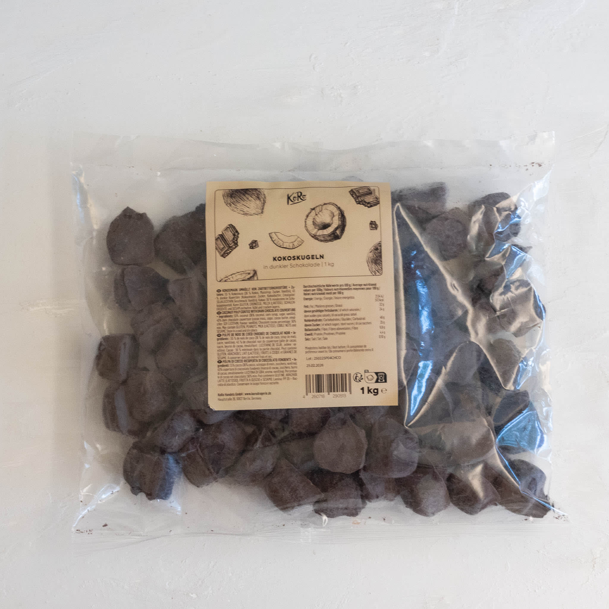 Kokoskugeln in dunkler Schokolade
