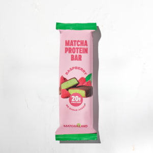 Matcharigel mit Himbeeren