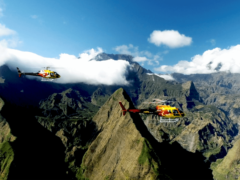 Survol des volcans et des cirques de La Réunion en hélicoptère encadré par le prestataire, La Réunion