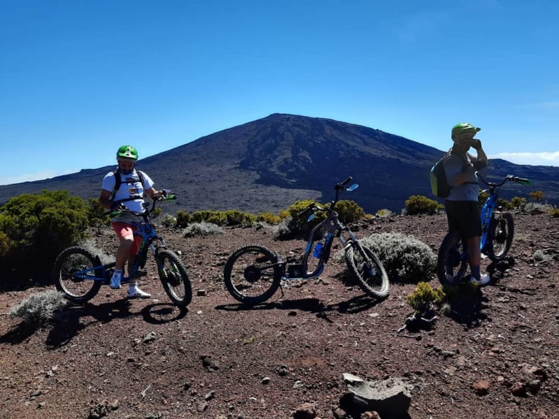 Randonnée à trott-cross électrique sur le Piton de la Fournaise, La Réunion encadré par le prestataire, La Réunion