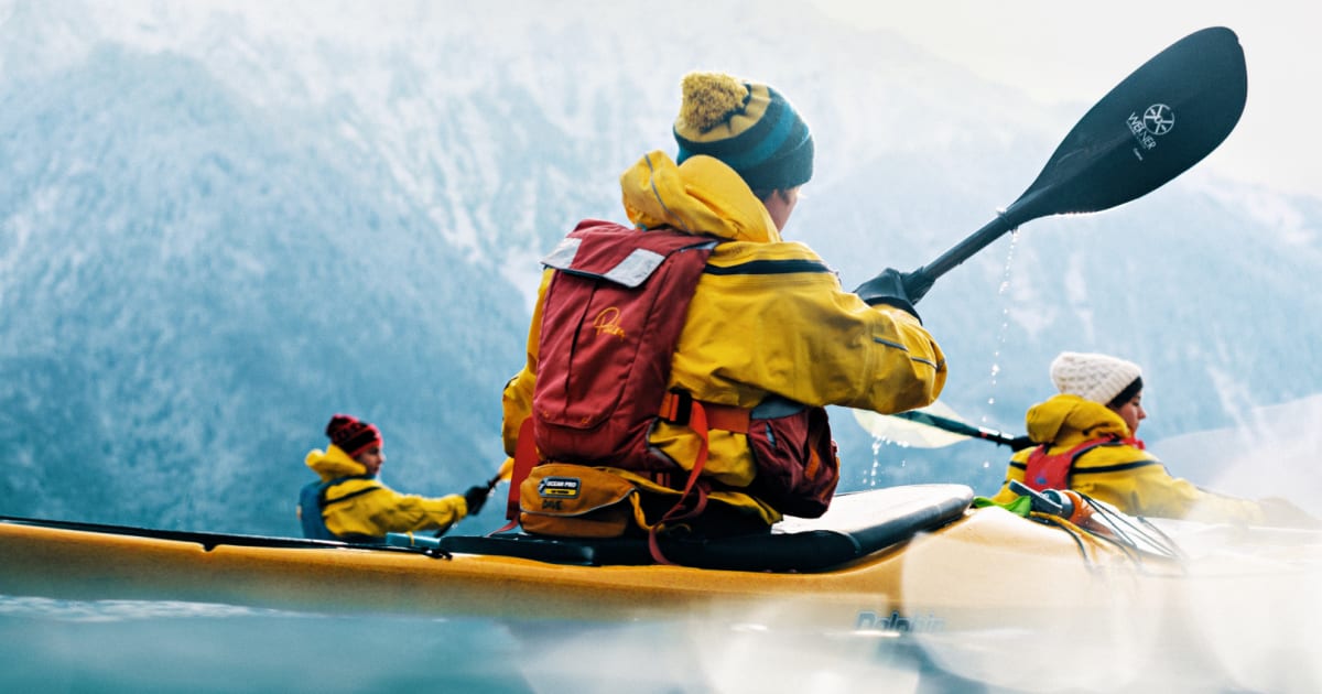 Winter kayaking tour on Lake Brienz, Interlaken | Manawa