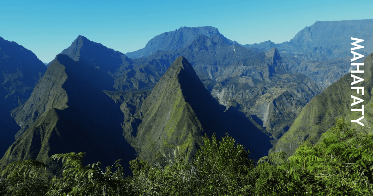 Randonnée guidée dans le cirque de Mafate à la Réunion | Manawa