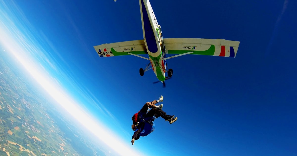 Book with Paris Jump on Manawa | Manawa