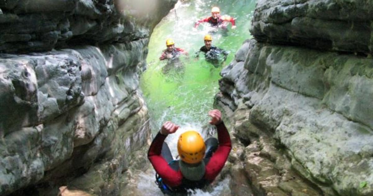 Canyoning intermédiaire dans le torrent Rio Palvico près d'Arco | Manawa