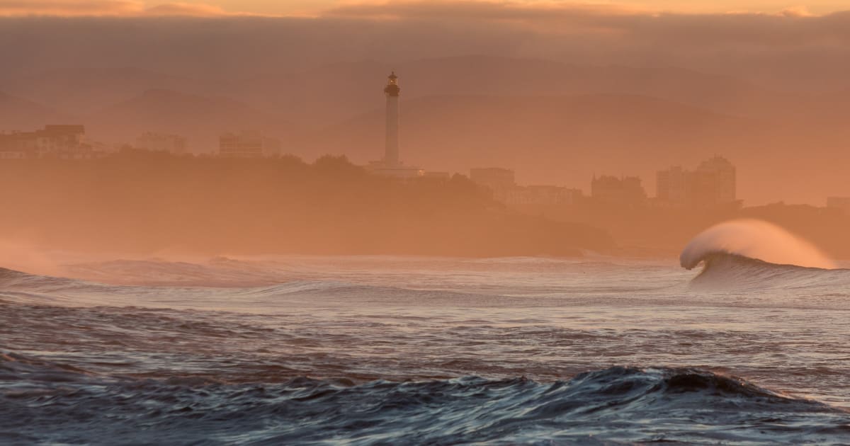 The best Surfing activities in Anglet | Manawa