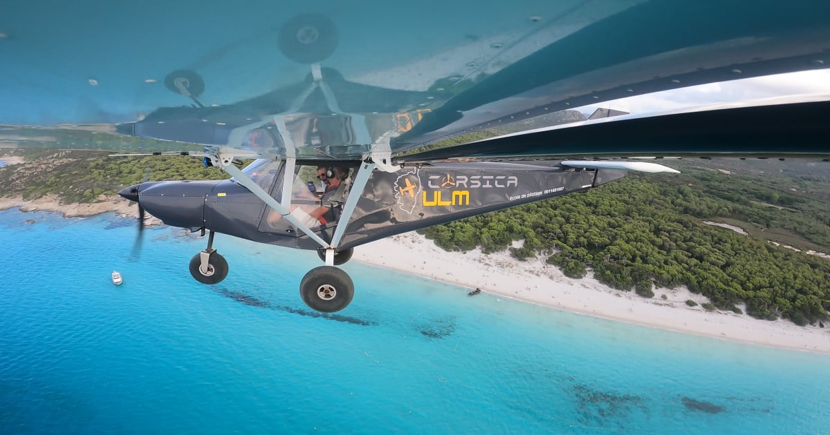 Multiaxis microlight flight in Corsica from Saint-Florent | Manawa