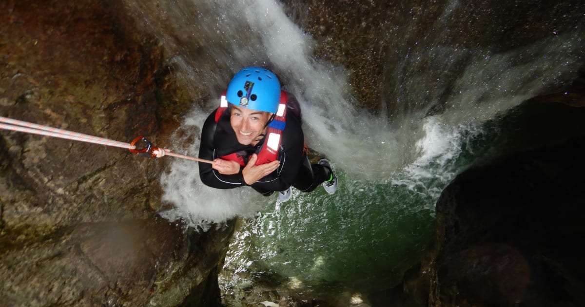 Canyoning intermédiaire dans le torrent Rio Nero, Lac de Garde | Manawa
