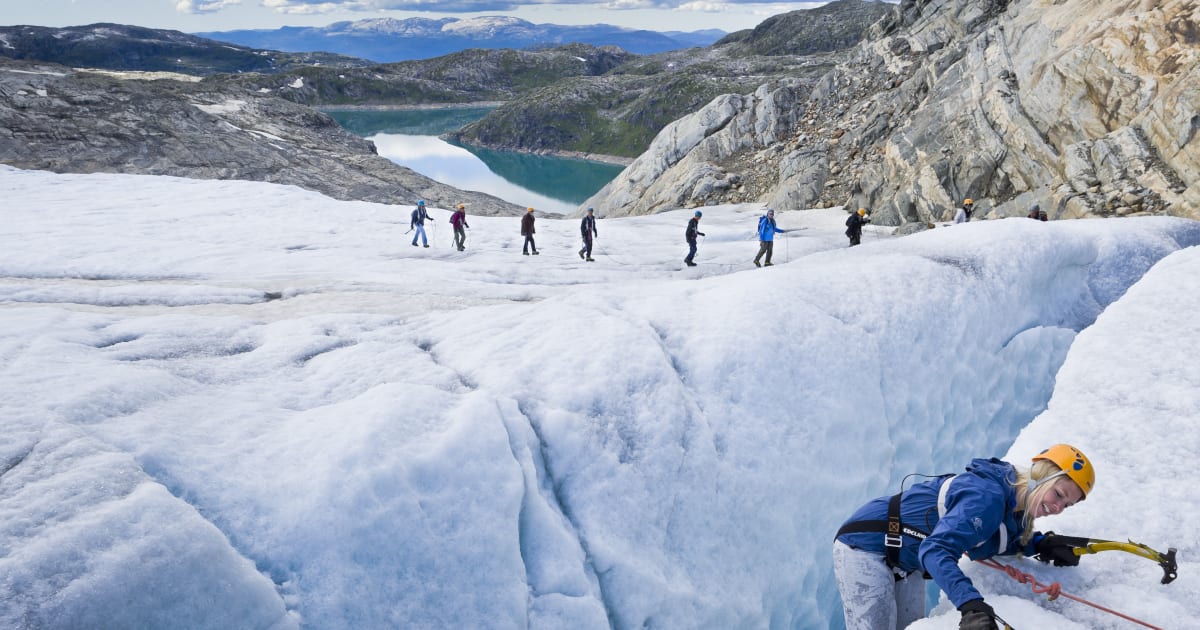 Blue Ice Hike on the Juklavass Glacier near Jondal | Manawa
