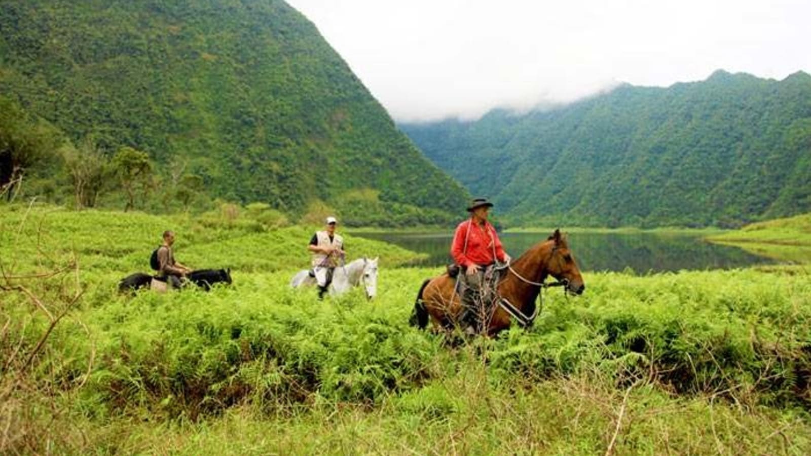 Balade à cheval autour du Grand-Étang avec la Ferme équestre du Grand Etang, La Réunion