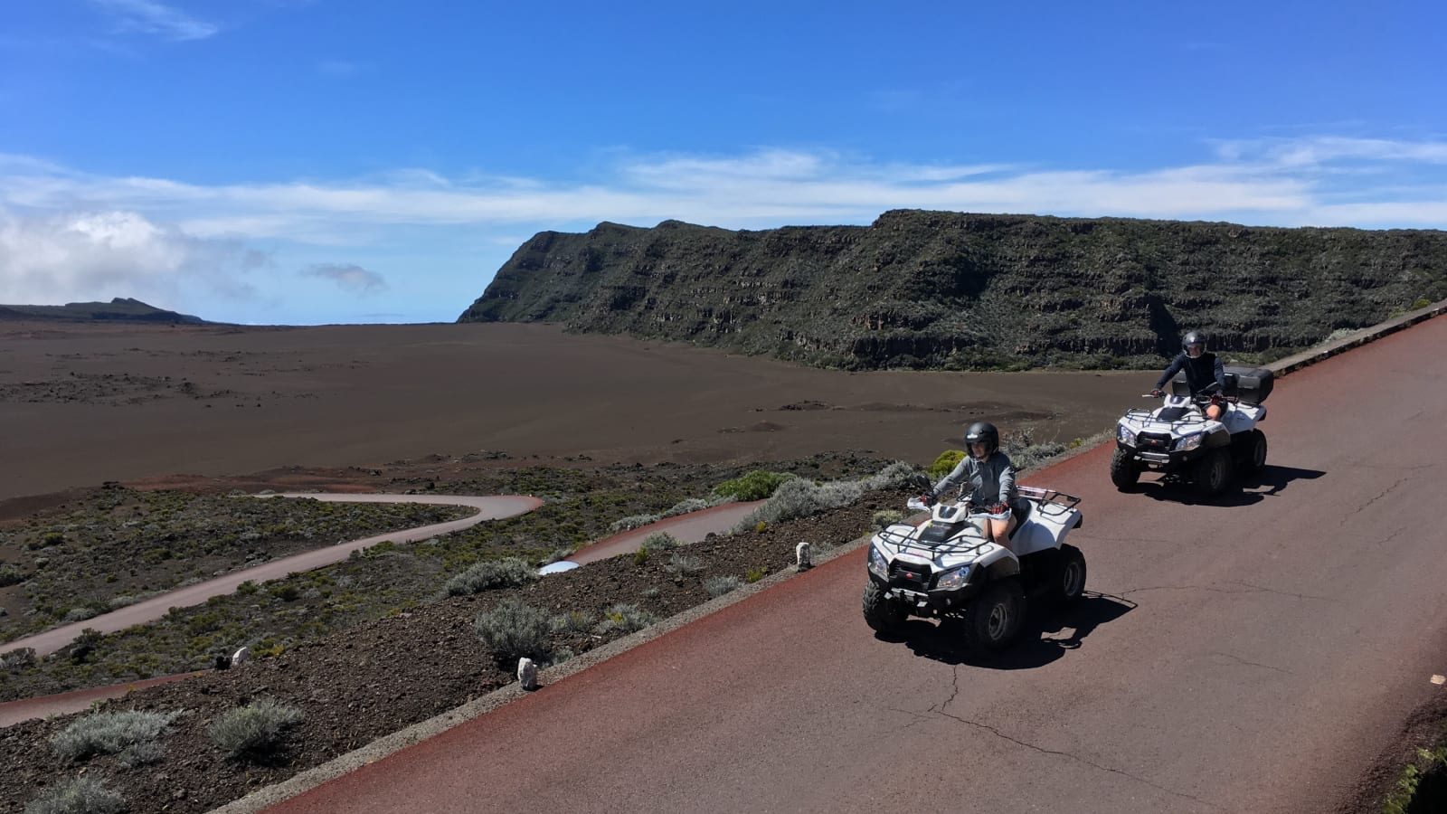 Quad Bourbon Excursions en circuit autonome sur la route forestière du Piton de la Fournaise, La Réunion