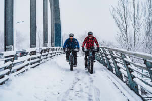 Location de fat bike à Montréal le long du Canal-de-Lachine