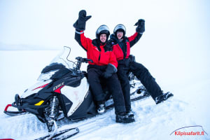 Schneemobil-Safari zum Termisvaara-Fell von Kilpisjärvi in Enontekiö