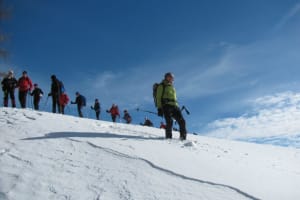 Nuit en igloo et randonnée en raquettes à La Meije près de La Grave 