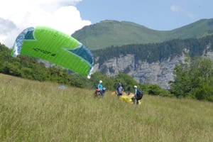 Beginner paragliding course in Samoens, Haute Savoie