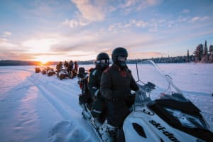 Excursion en motoneige en Laponie suédoise depuis Kiruna