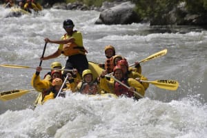 Emocionante experiencia de rafting en el río Noce, en Val di Sole