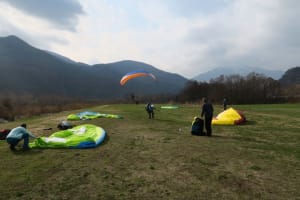 Liscenced pilot paragliding course in Nidwalden, near Lucerne