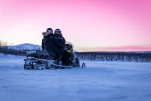 Safari en motoneige en Laponie suédoise au départ de Kiruna
