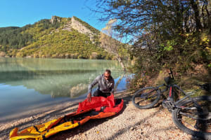 Packraft Discovery on the Lac de Castillon with a Electric Bike Ride on the Lacs du Verdon Circuit