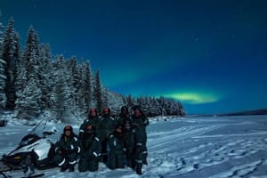 Excursion en motoneige et observation des aurores boréales à Kiruna avec dîner
