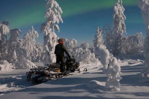 Randonnée nocturne de 3 heures en motoneige sous les aurores boréales au départ de Rovaniemi
