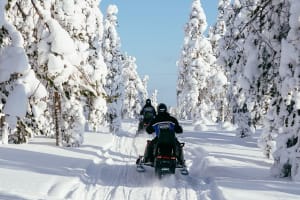 Aventure de 1 heure en motoneige à partir de Levi