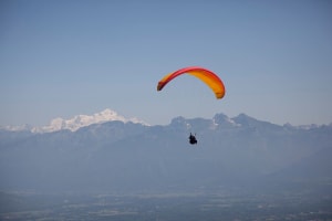 Tandem paragliding flight over Saint-Hilaire-du-Touvet near Grenoble