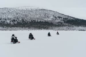 Excursion en motoneige en Laponie suédoise au départ de Kiruna