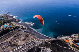 Paragliding tandem flight over Taucho in Tenerife