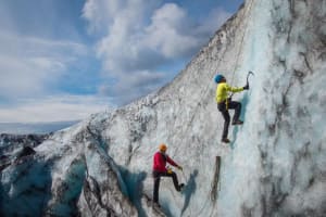 Randonnée glaciaire et découverte de l'escalade de glace sur le glacier Sólheimajökull