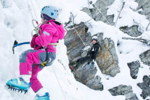 Excursion d'escalade de glace pour les enfants à Pyhä
