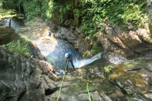 Sporty Canyoning in the Zitziratsé Canyon in Larrau, near Saint-Jean-Pied-de-Port