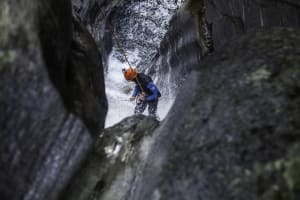 Descente sportive du canyon d'Osogna depuis Cresciano au Tessin
